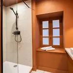 Appartement Audrey-quartier Mairie-arenes Antiques *