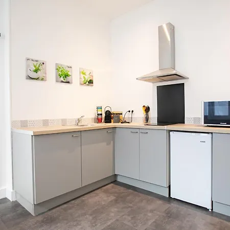 Apartment Audrey-quartier Mairie-arenes Antiques *